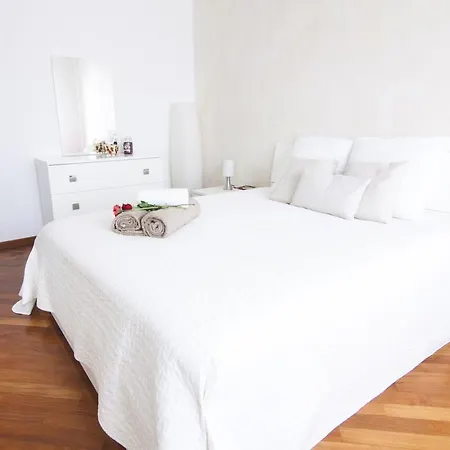 Alessia's Flat - Tortona